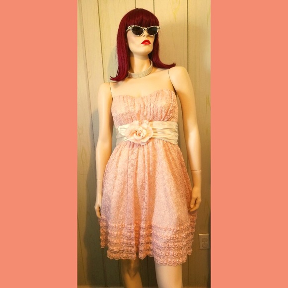 Retro Glam Coquette Pink Chantilly Lace Strapless Sweetheart Prom Party Dress - Picture 9 of 9